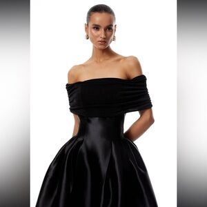 Ainara Black Off Shoulder Midi Dress! 
This dress was never worn with tags.